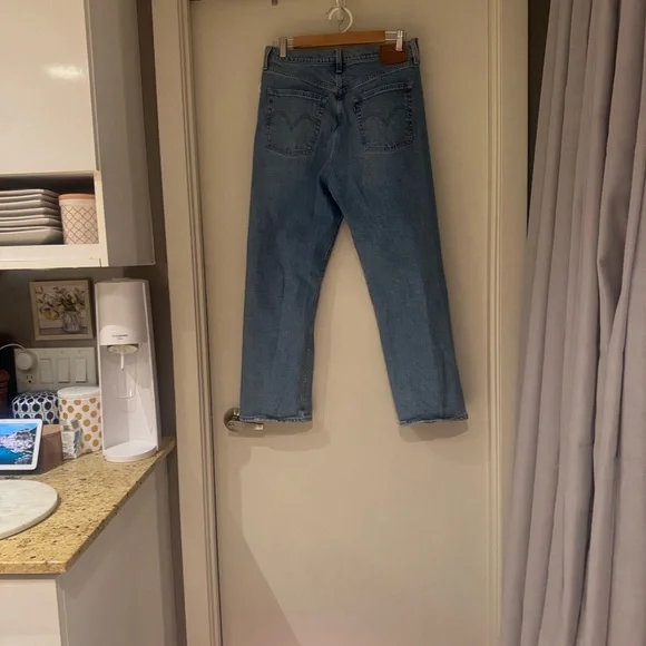 Levi's Light Blue Straight Leg Women's Jeans - Picture 7 of 8